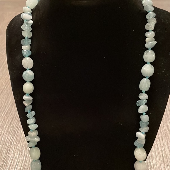 Pale blue stone necklace - Picture 3 of 9